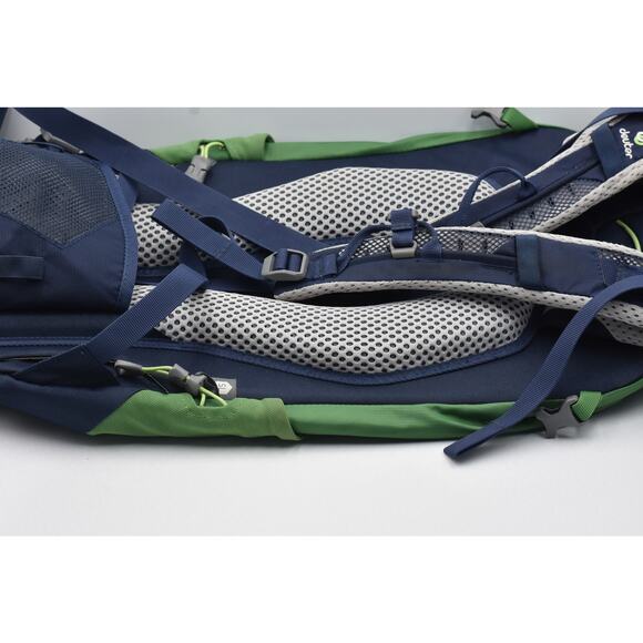 Deuter Trail 24 SL Hiking Backpack GREEN - Picture 9 of 11